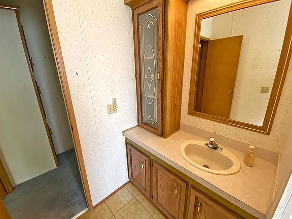 5th image of 14230 Oak Forest Ct #801