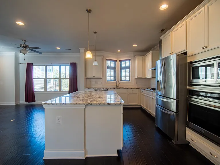 315 View Dr — Photo 3