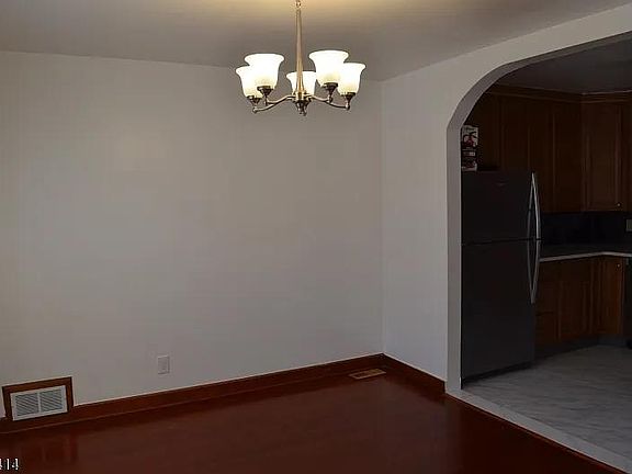 5th image of 2715 Wood Gate Way