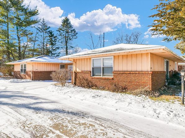 1105 E Willard St, Urbana, IL 61801