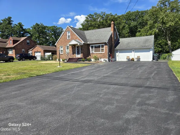 2137 Van Wormer Road, Schenectady, NY 12303