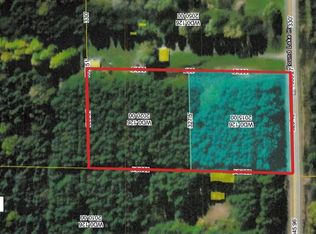 8000 Round Lake Dr, Manitou Beach, MI 49253