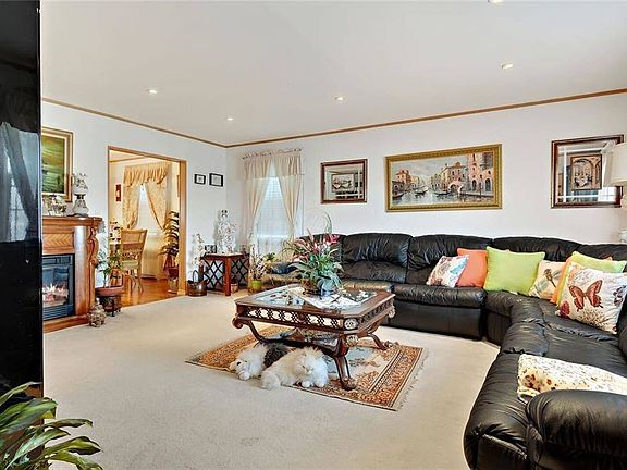 5th image of 62 Arthur Pl