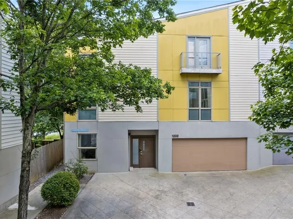 1206 Thonet Ct NW, Atlanta, GA 30318