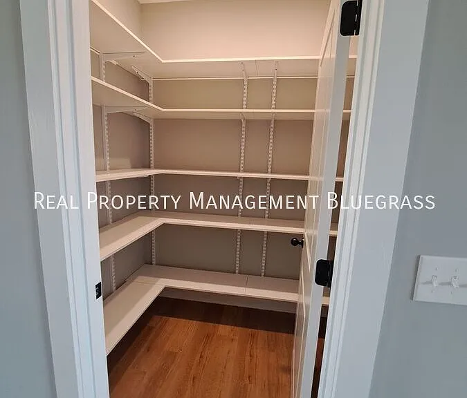 2507 Spring Leaf Ct — Photo 9