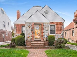 5044 193rd St, Fresh Meadows, NY 11365