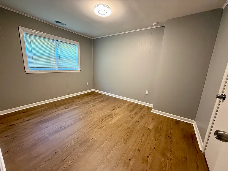 535 W Church Rd — Photo 10