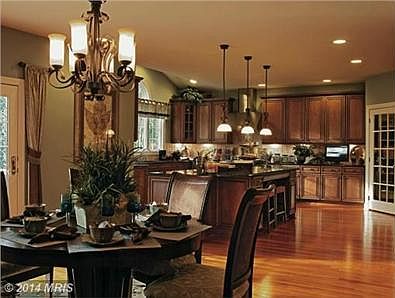 Hampton Kitchen-Breakfast Area