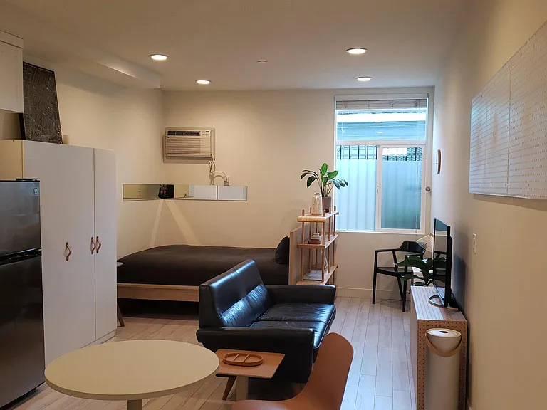 536 N Westmoreland Ave #104 — Photo 17