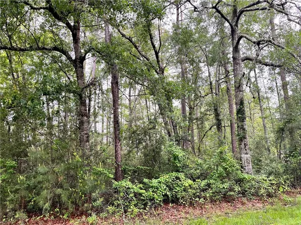 999 Ashley Dr, Lacombe, LA 70445