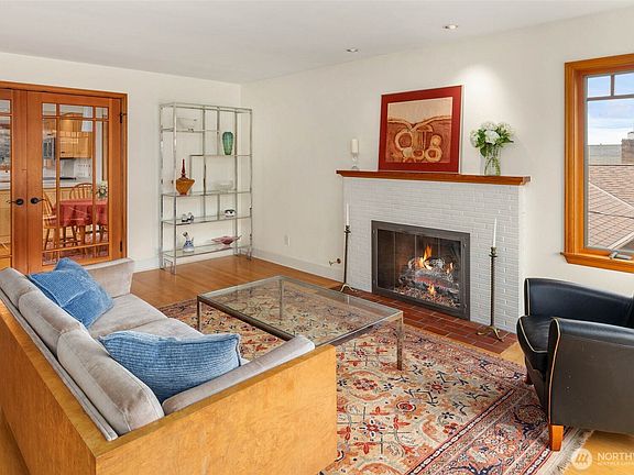 4th image of 2626 W Boston Street