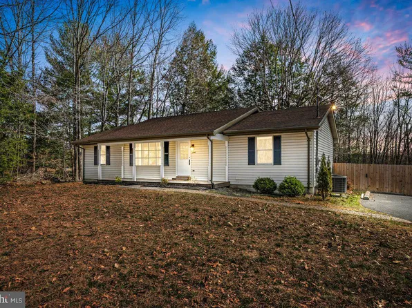 294 Wishbone Cir, Hedgesville, WV 25427