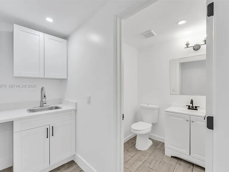 4917 SW 43rd Ter — Photo 26