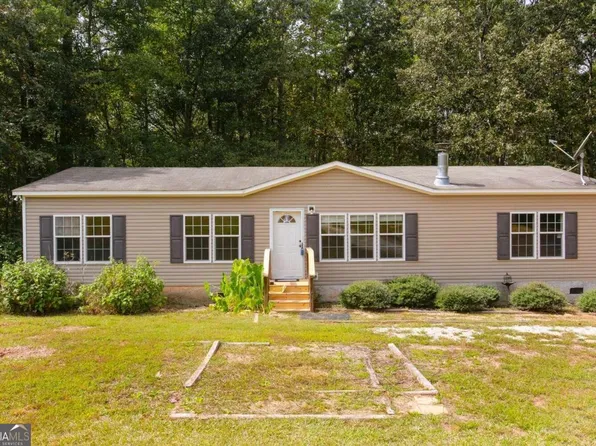 834 Hillcrest Rd, Bowdon, GA 30108