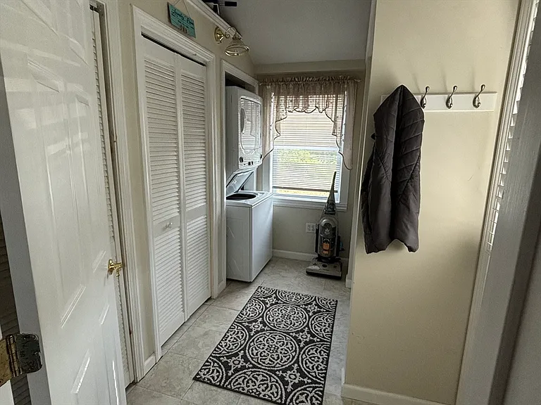 76 Bayberry Rd — Photo 7