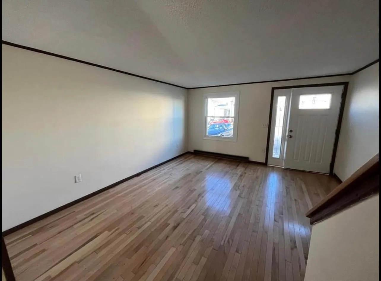 85 Gershom Ave — Photo 1