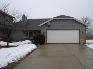W199N11286 Rosewood Ct, Germantown, WI 53022