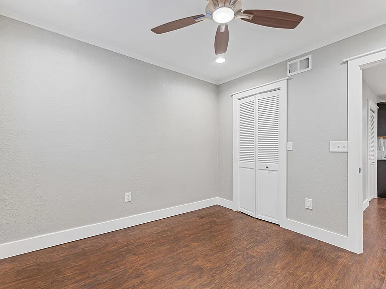 1040 Tennyson St — Photo 31