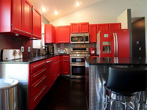 5th image of 2615 Treeline Dr
