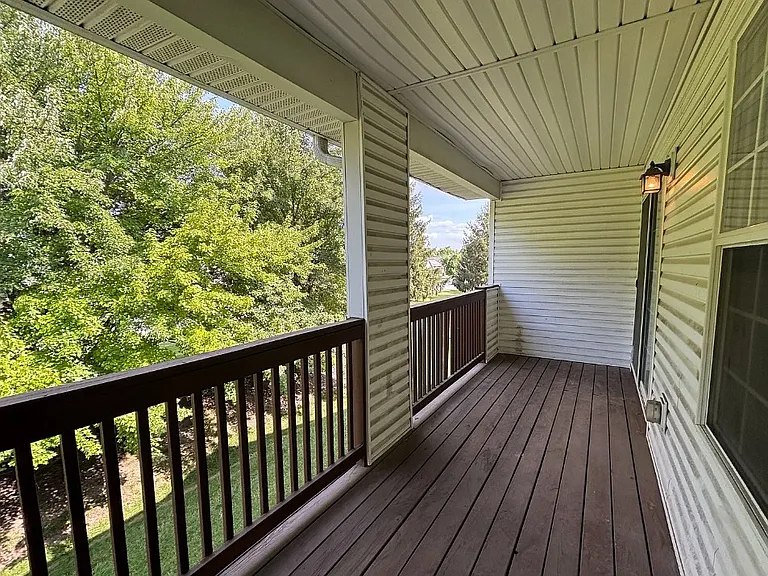 Potomac Square Pl — Photo 14