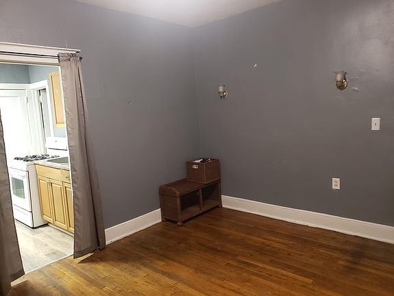 3rd image of 272 Main St #10568955