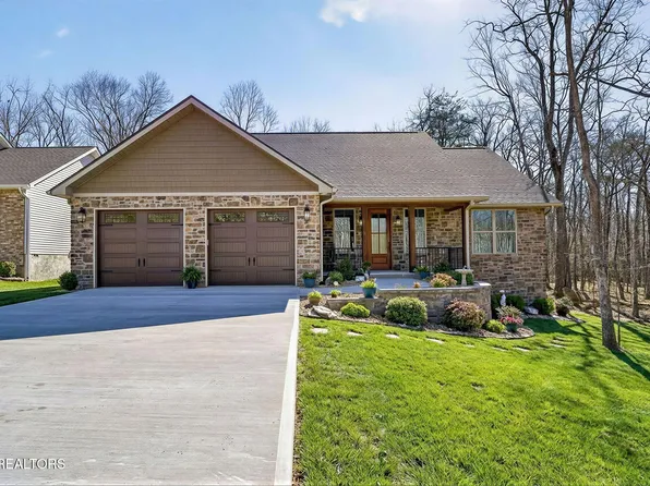 382 Saint George Dr, Crossville, TN 38558