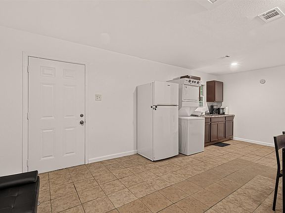 4th image of 13703 Segrest Dr