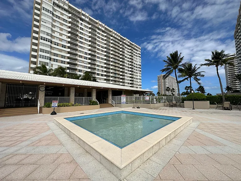 1985 S Ocean Dr #21A — Photo 33