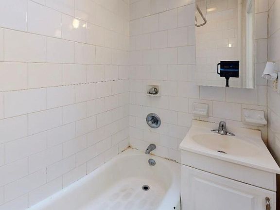 5th image of 1473 1st Ave #B3