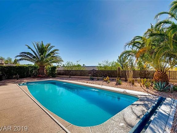 Pool/Backyard