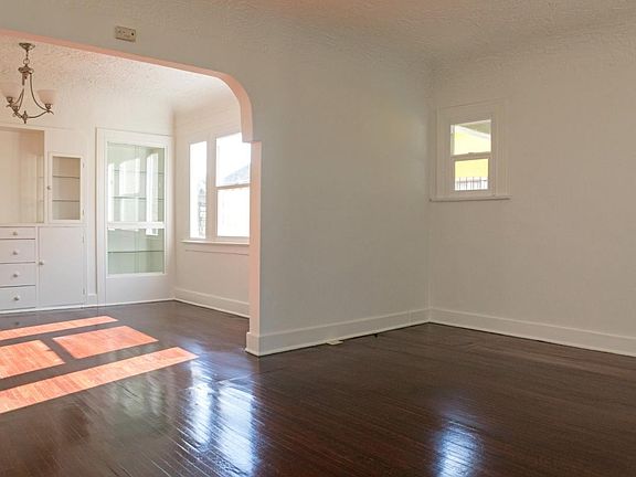 dining room with new paint of whole house