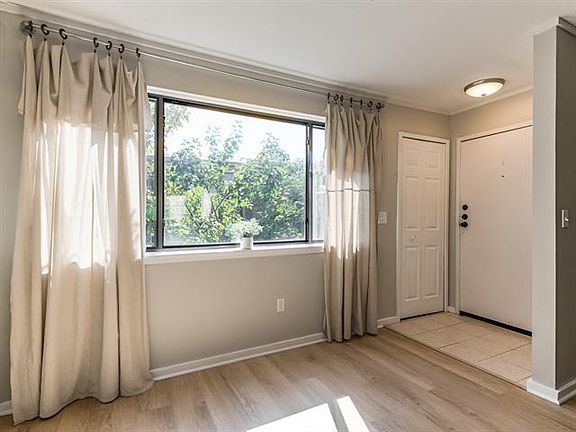 4th image of 4057 Walnut St APT 6