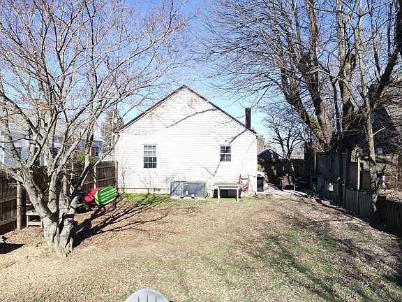 3rd image of 1709 High St