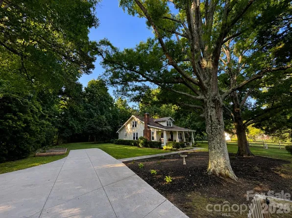 3514 Kelly Rd, Charlotte, NC 28216
