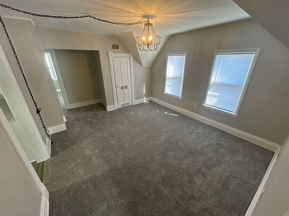 5th image of 913 Avenue A