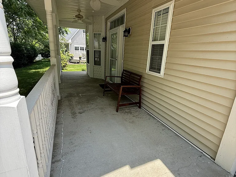 1365 Honey Locust Ct — Photo 4
