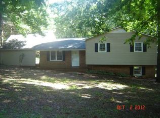 4122 Beach Rd, Hudson, NC 28638
