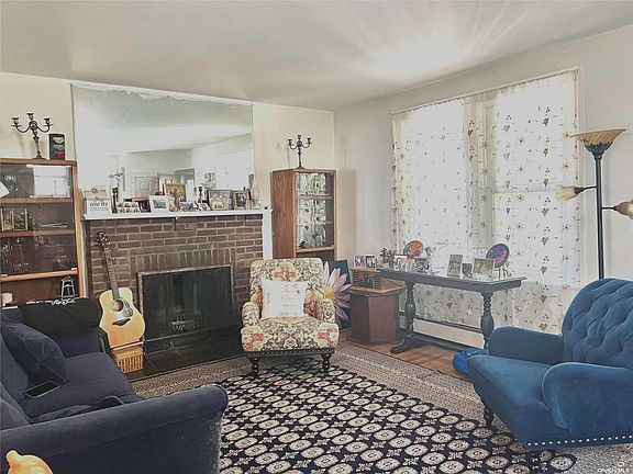 5th image of 38-35 218th St