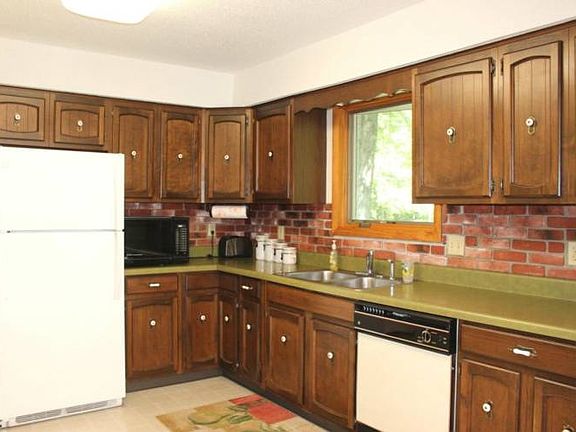 Great cabinet space in the kitchen! All appliances are included.