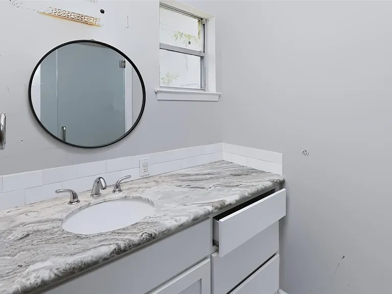 11930 Ashcroft Dr — Photo 32