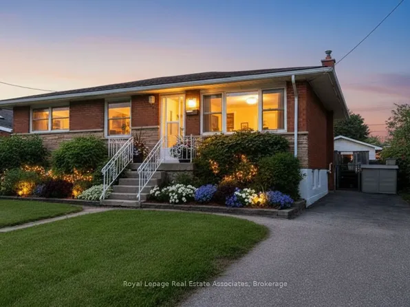 60 Toby Cres, Hamilton, ON L8T 2N8