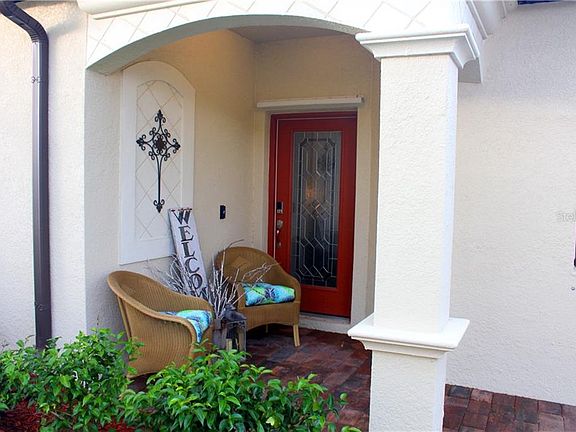 3rd image of 12524 Garibaldi Ln