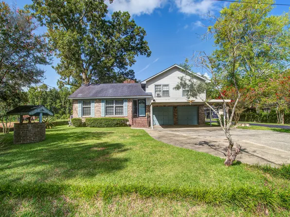 8899 Salamander Rd, North Charleston, SC 29406
