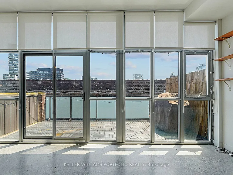 569 King St E #407 — Photo 14