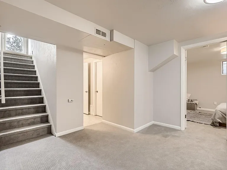 4660 E Wyoming Pl — Photo 16
