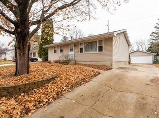 152 36th Ave NW, Rochester, MN 55901