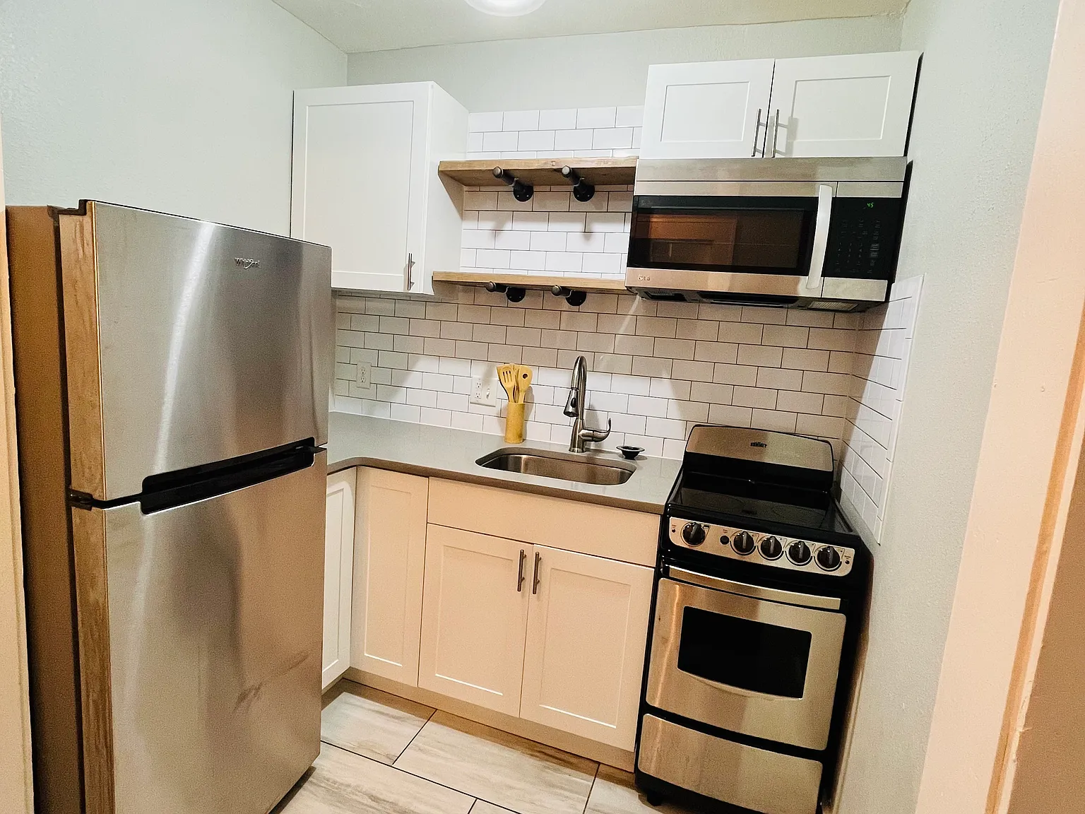 360 13th Ave NE — Photo 4