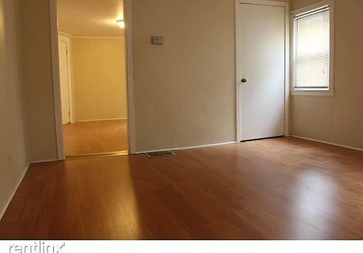 2nd image of 8 Maple St