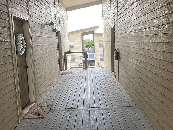 4th image of 825 S Maguire St #97A154525