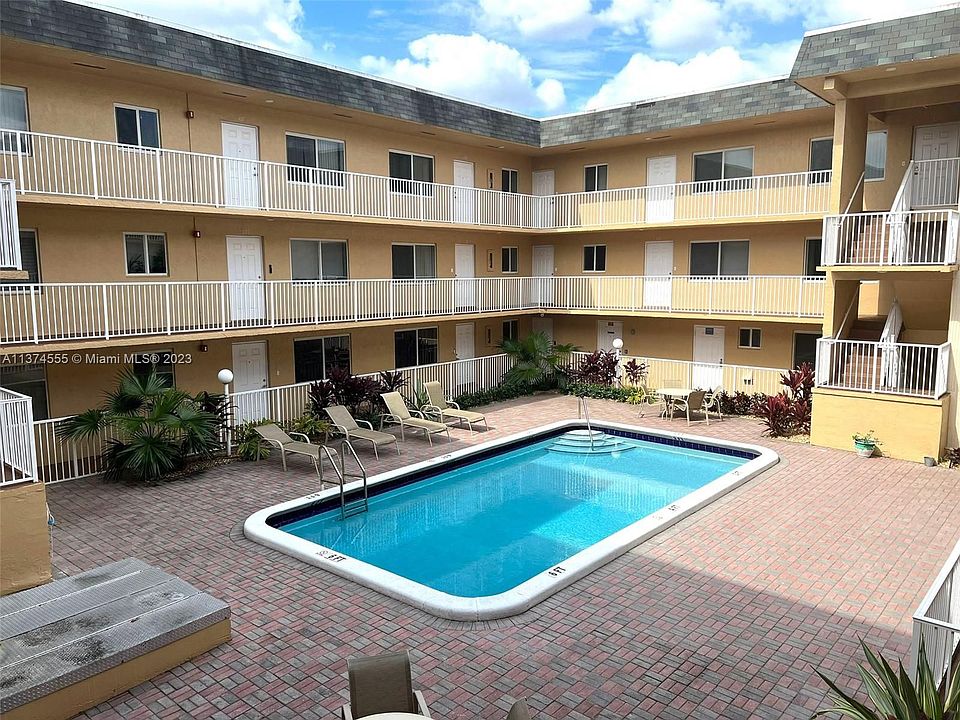 1st image of 7910 Taft St APT 201